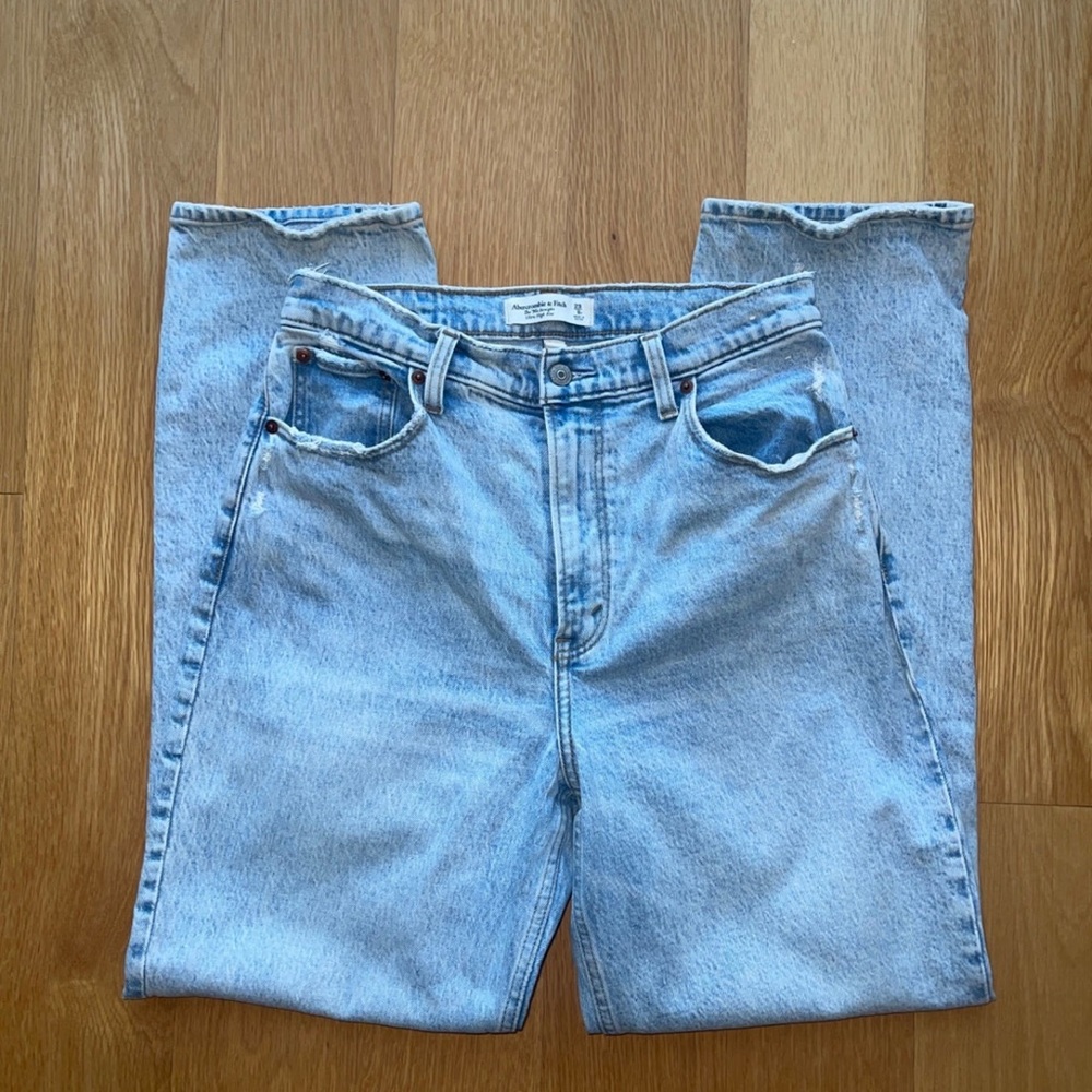 Abercrombie and Fitch women jeans
